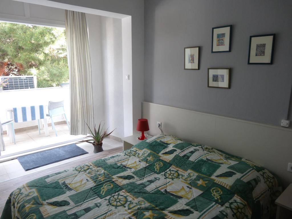 Gina Bed & Breakfast Tisno Exteriör bild