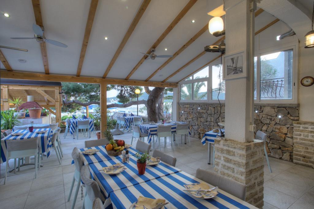 Gina Bed & Breakfast Tisno Exteriör bild