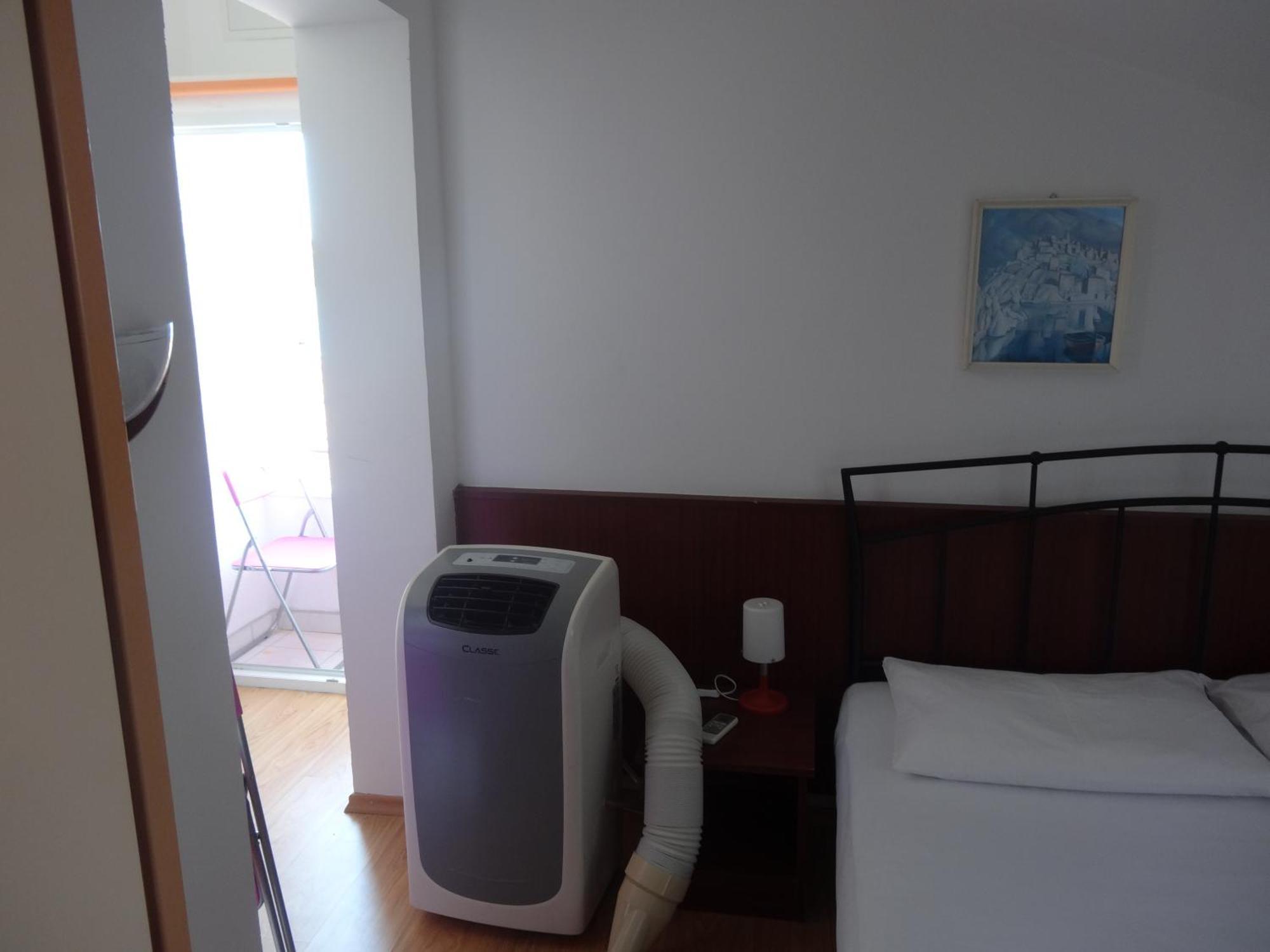 Gina Bed & Breakfast Tisno Rum bild